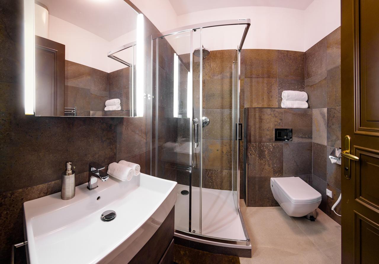 Fifty Shades Of Gray Studio, City Center Hradec Králové Kültér fotó